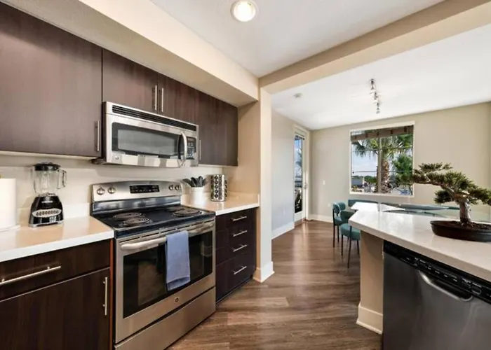 Blue Topaz Retreat - Spacious 3Br Gorgeous City Views
